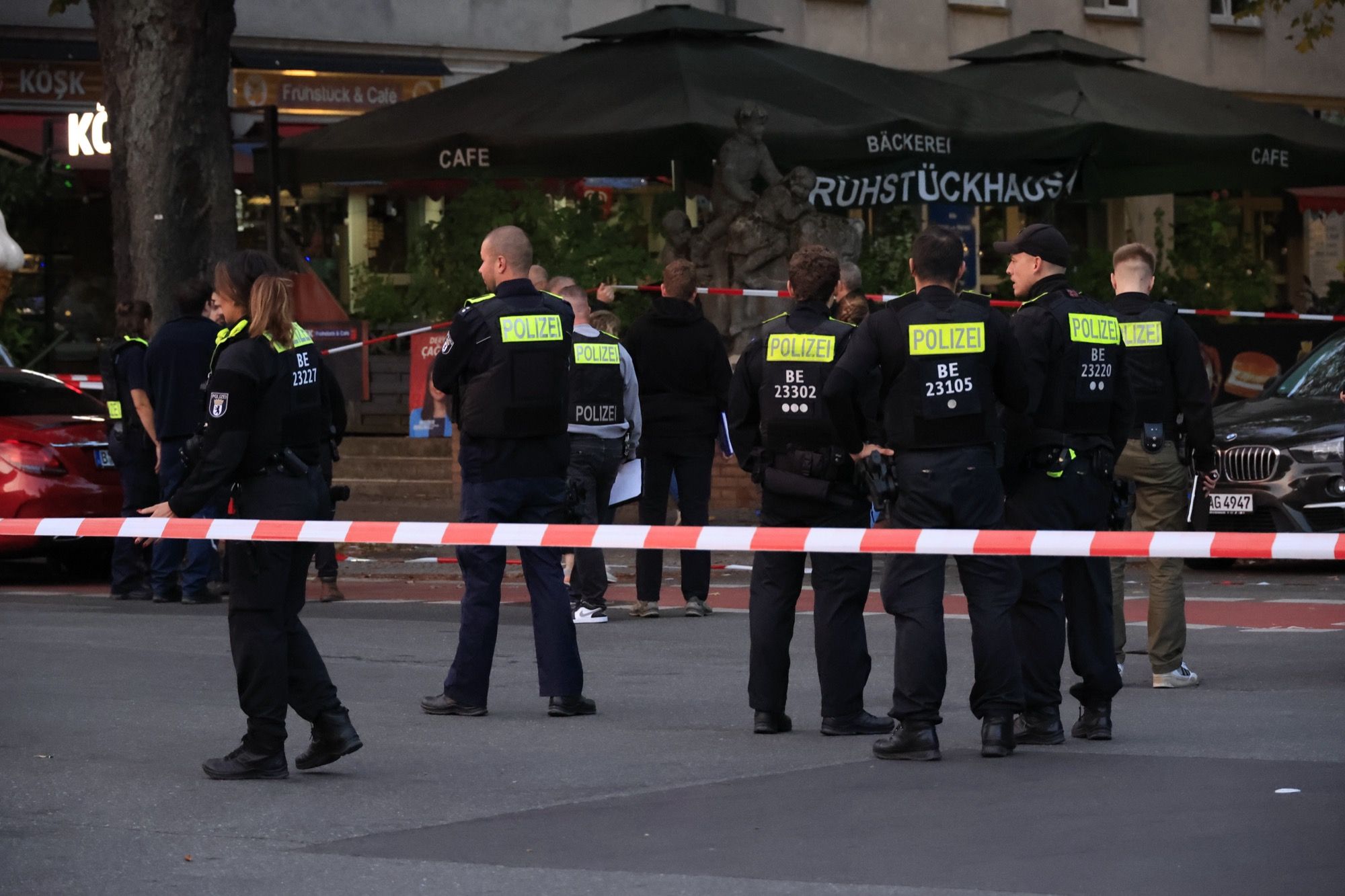 „Hauptstadt der Waffengewalt“: Mann auf der Sonnenallee erschossen, Verdächtige flüchtig