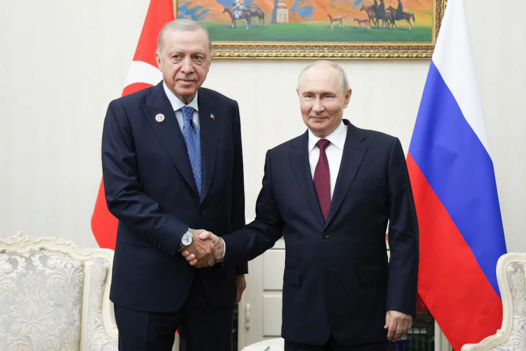 Beim SCO-Gipfel in Kirgistan machten Erdogan und Putin deutlich, dass auf Akkuyu weitere Atomkraftwerke folgen sollen.