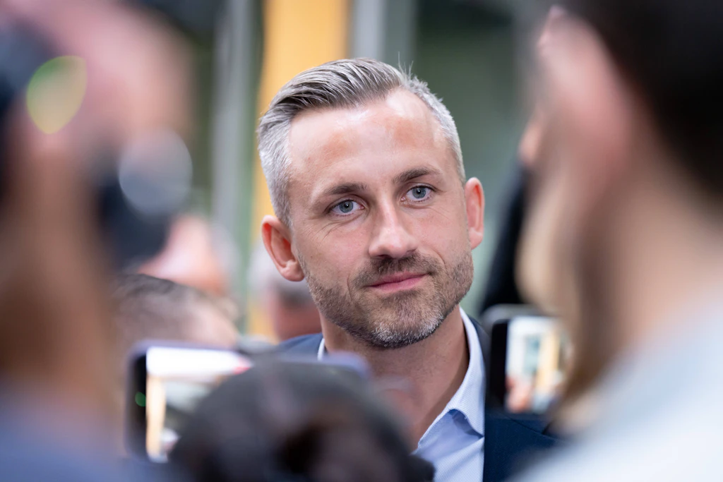 Siegmund zu Aufrüstung: Brauchen für „Remigrationsoffensiven entsprechende Hilfsmittel“