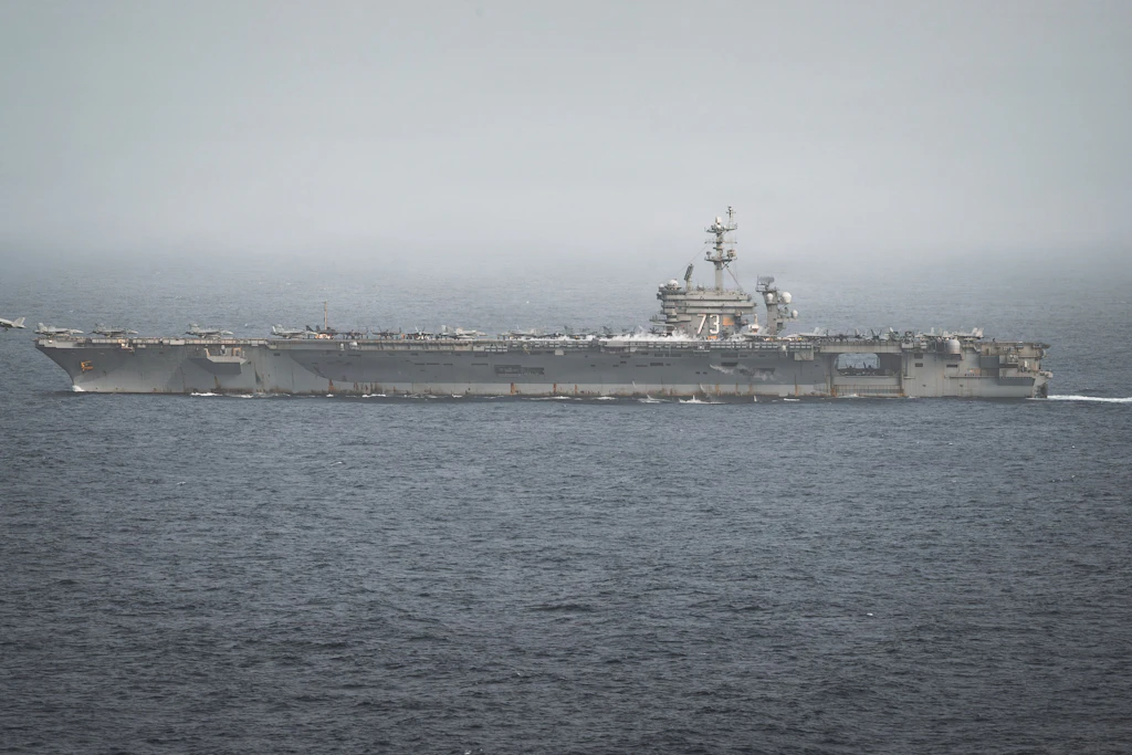 Ein F/A-18 Super Hornet startet am 1. September vom Flugdeck des US-Flugzeugträgers „USS George Washington“.
