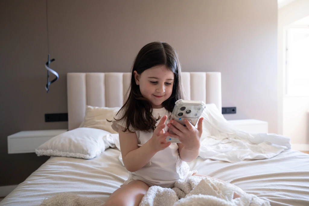 Gegen Missbrauch im Netz: Ein Berliner entwickelt eine sichere App für Minderjährige