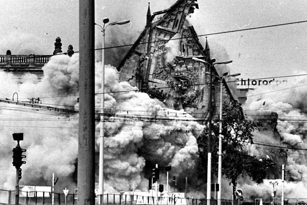 Die Sprengung der Universitätskirche am 30. Mai 1968