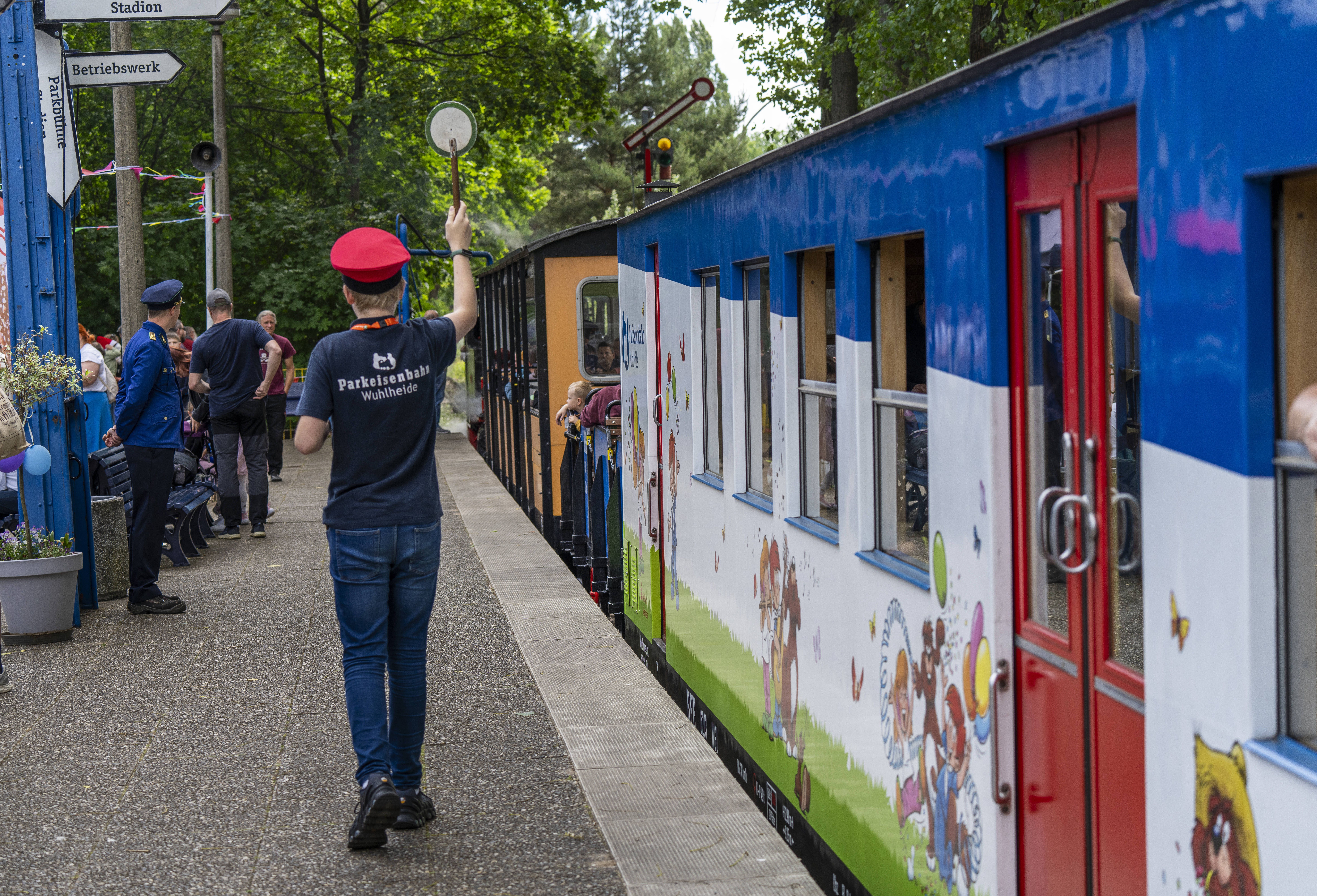 Parkeisenbahn Wuhlheide: Mein 9-jähriger Schaffner und ein Stück DDR, das bis heute lebt