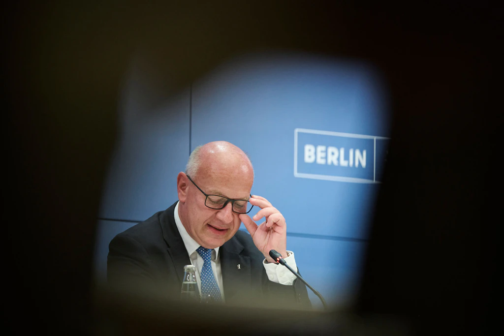 IT-GAU mit Ansage: Trotz Warnungen lässt Berlin seine Bürger weiter ins offene Messer laufen