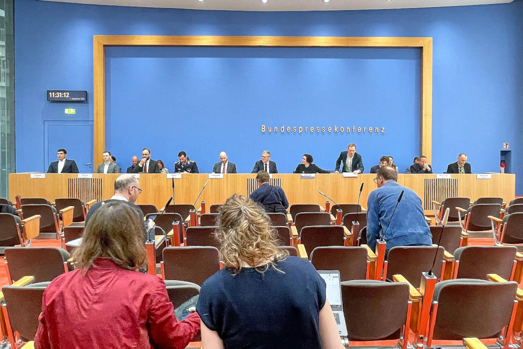 Drohnenvorfall Leipzig: Bundesregierung verteidigt Zeitpunkt der Russland-Attribuierung vor der Landtagswahl