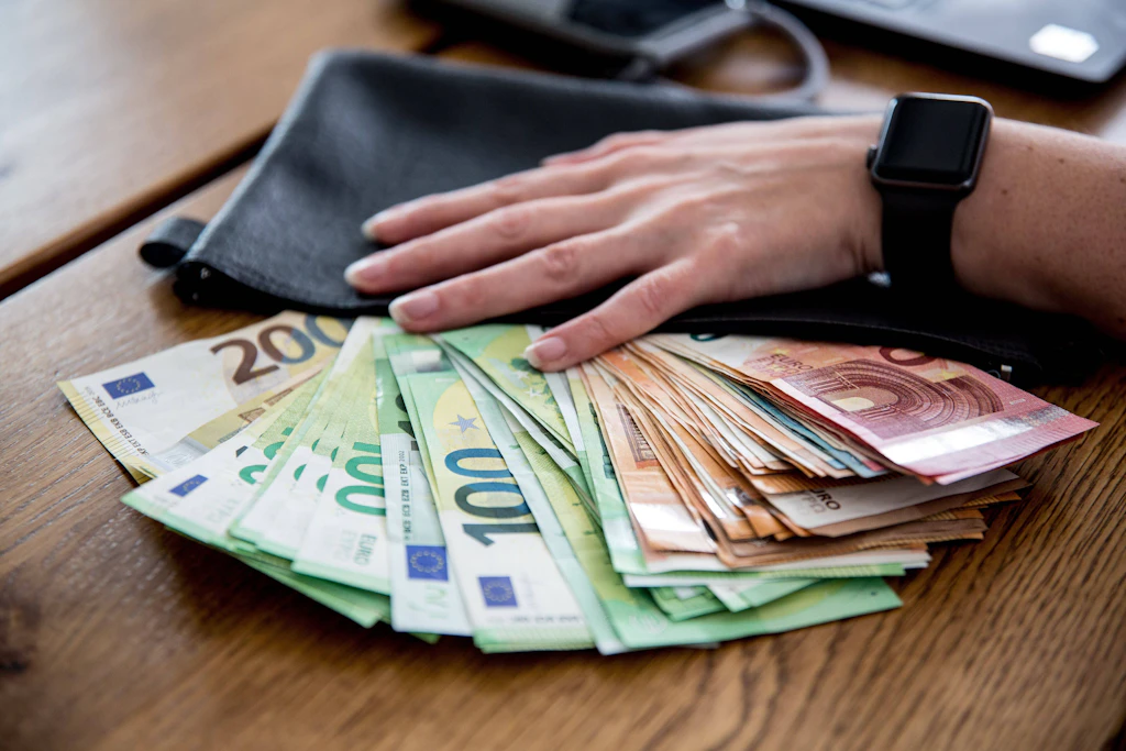 Bargeld gilt vielen als Garant für finanzielle Anonymität.