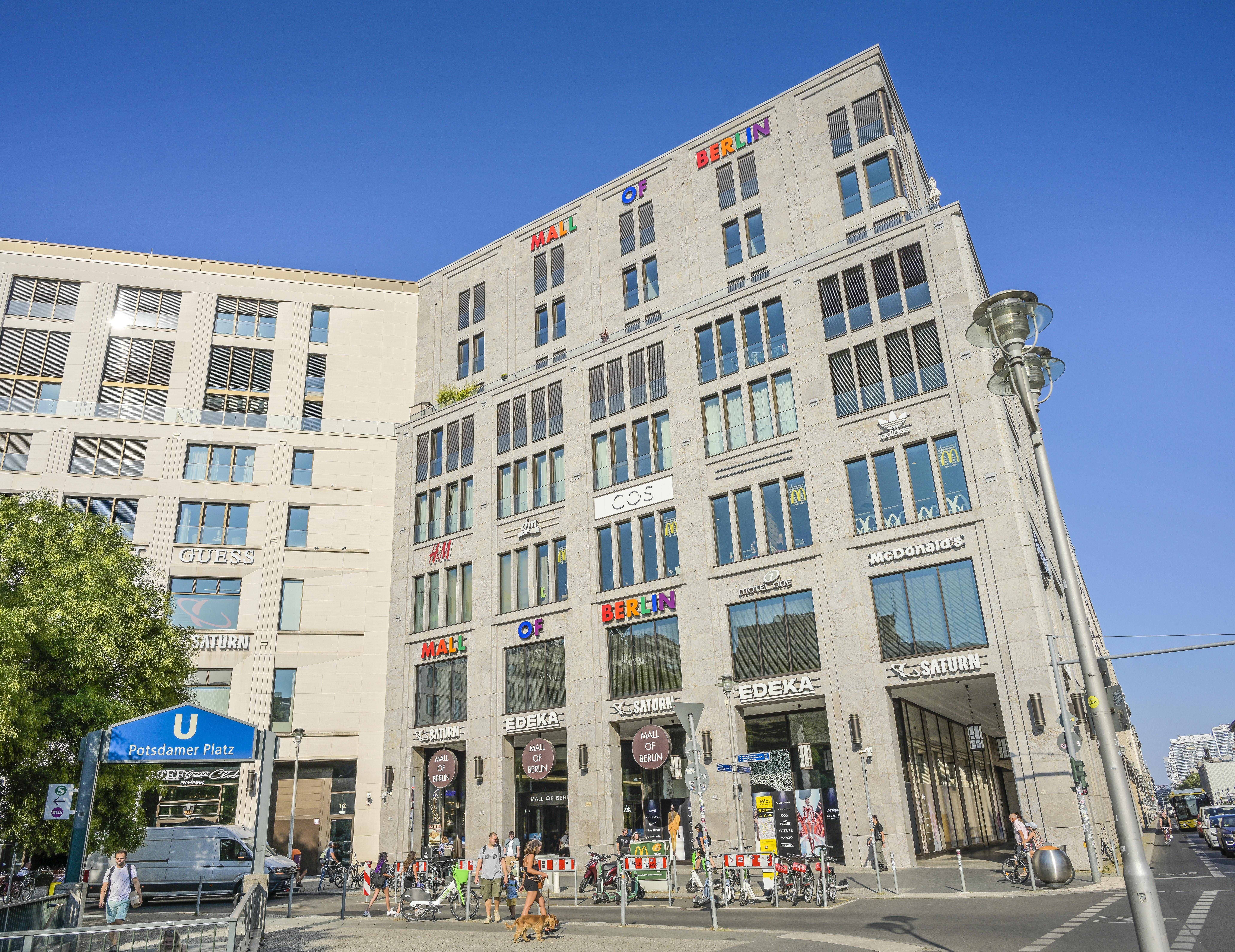Beliebter Schnäppchenladen und XXL-Supermarkt ziehen in eine der größten Malls Berlins