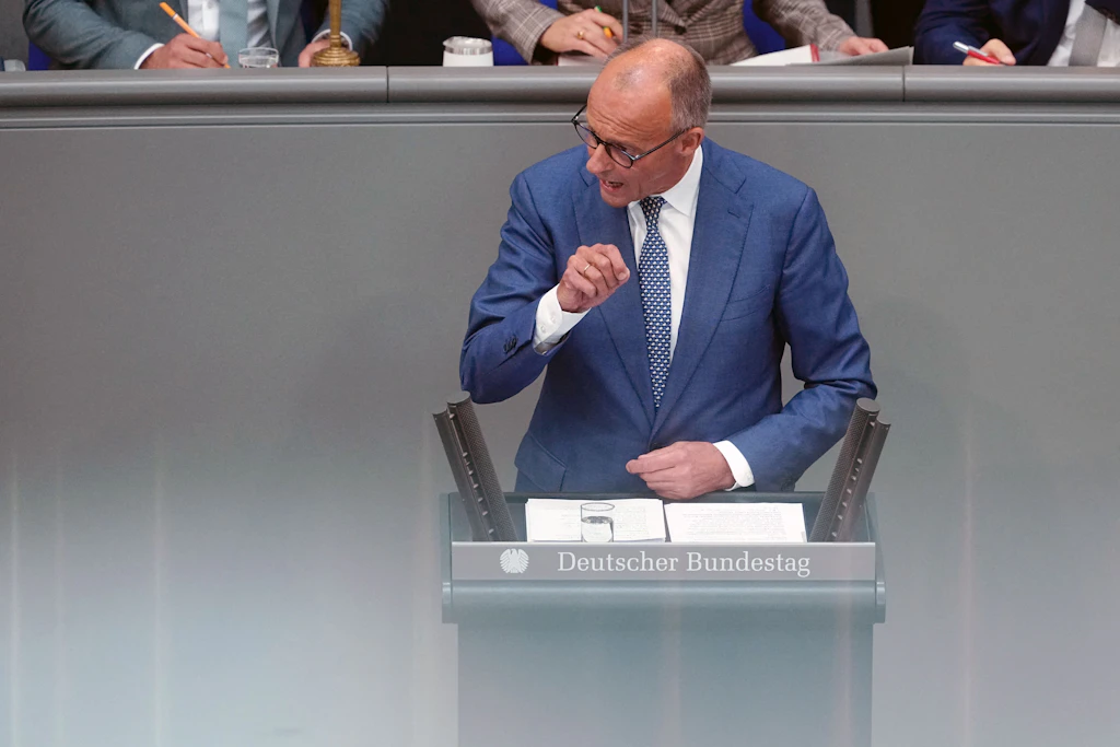 Erste Generaldebatte nach Sachsen-Anhalt Wahl: Merz gegen Weidel im Rede-Duell