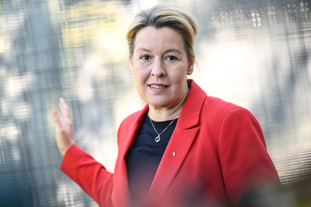 Franziska Giffey (SPD) verabschiedet sich aus dem Abgeordnetenhaus.