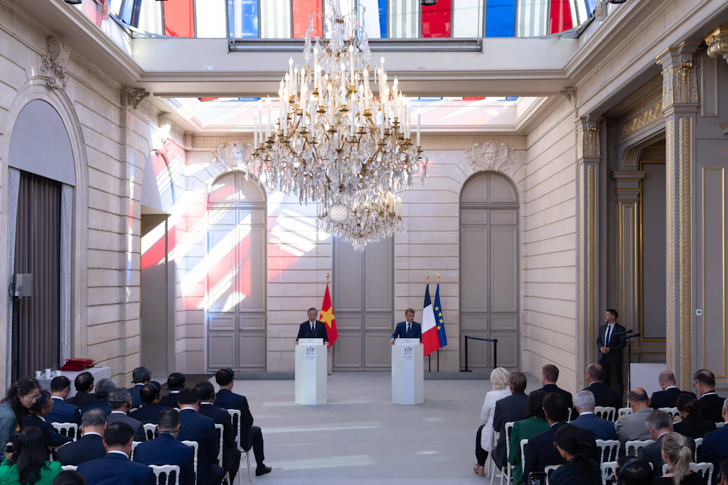 Vorbild Frankreich: Plädoyer für eine neue Republik
