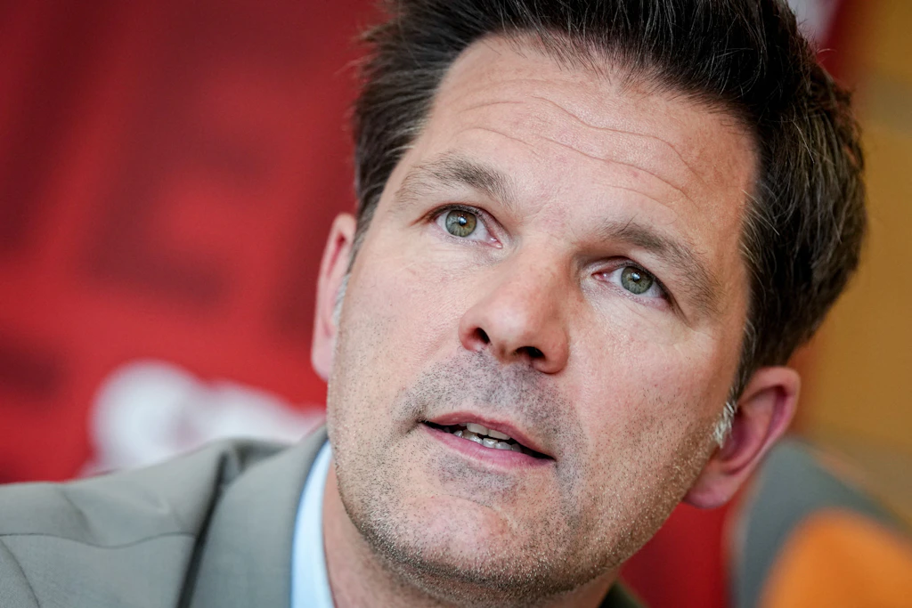 Steffen Krach, SPD-Spitzenkandidat für die Berliner Abgeordnetenhauswahl, äußert sich nach Bekanntwerden der Ermittlungen.