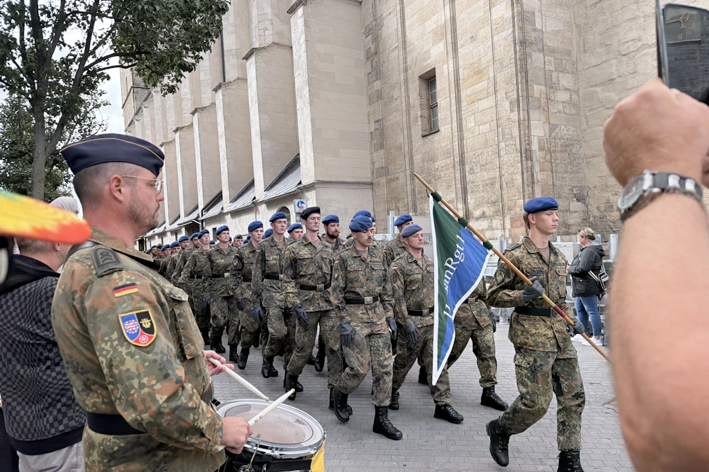 Bundeswehr-Vereidigung in Halle: Linksjugend erhält Platzverweis
