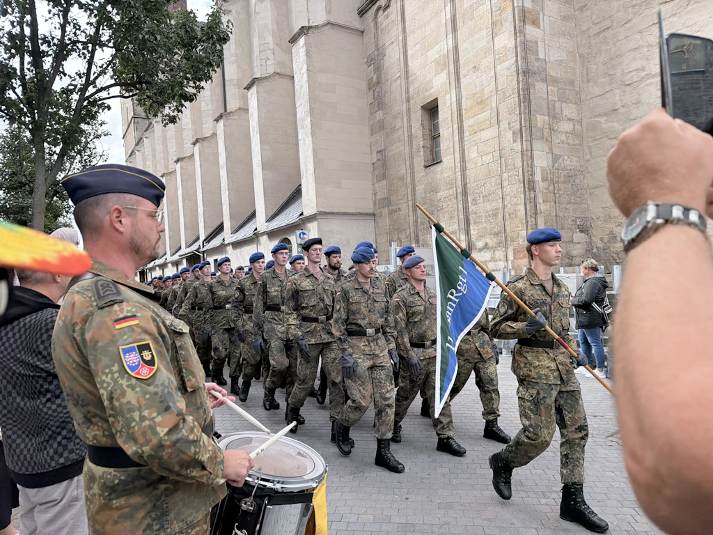 Bundeswehr-Vereidigung in Halle: Linksjugend erhält Platzverweis