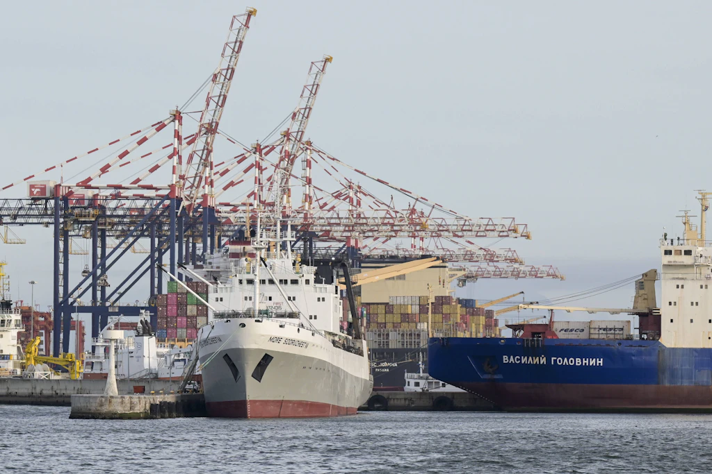 Der Hafen von Kapstadt ist ein Knotenpunkt für die Wirtschaft im südlichen Afrika, nicht nur für Südafrika, sondern zunehmend für die stark wachsenden Länder wie Botswana oder Sambia.