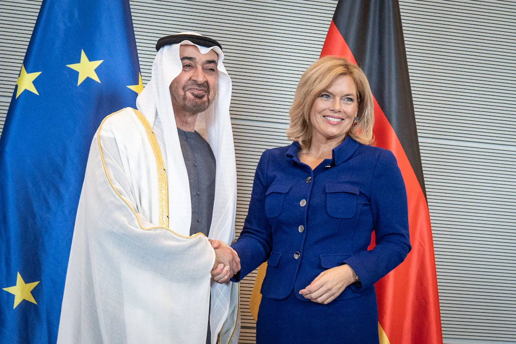 Bundestagspräsidentin Julia Klöckner empfängt den Staatspräsidenten der Vereinigten Arabischen Emirate, Scheich Mohammed bin Zayed Al Nahyan.