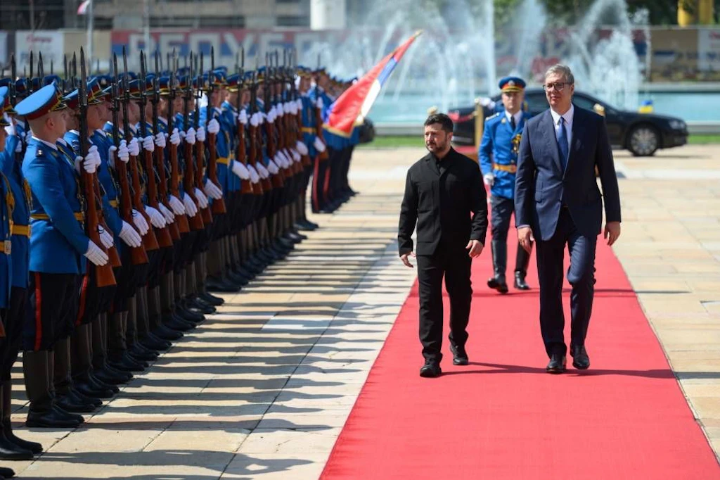 Der ukrainische Präsident Wolodymyr Selenskyj am 8. August 2026 bei seinem ersten offiziellen Besuch in Belgrad.