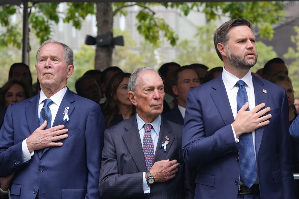 George W. Bush, Michael Bloomberg und JD Vance (v.l.) beim 9/11-Gedenken in New York