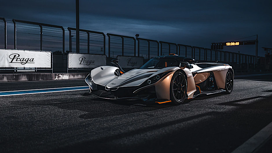 Der Praga Bohema stößt mit über 700 PS und Carbon-Chassis in die Liga der extremsten Super-Sportwagen vor.