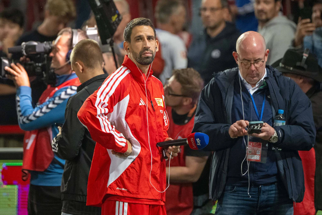Blick ins Leere: Rani Khedira erlebte mit Union gegen Schalke einen bitteren Abend.