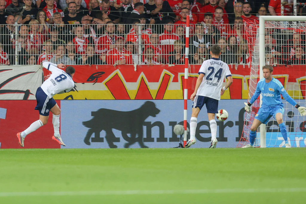 Das Tor zum 0:1 durch Robin Gosens.