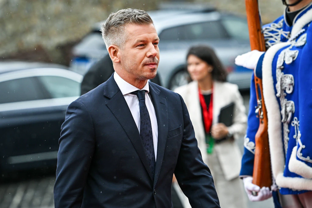 „Dutzende Firmen gehen zugrunde“: Ungarn verlangt Geld aus Brüssel für Ausstieg aus Russland-Gas