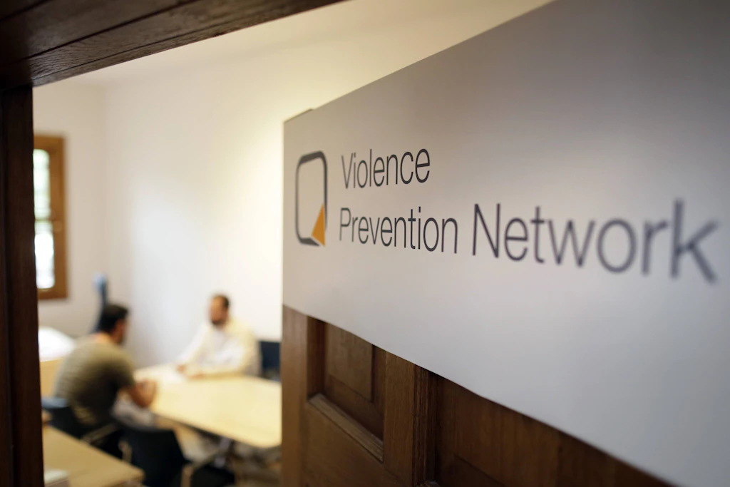 Beratungsstelle des Violence Prevention Network: Das Projekt widmet sich der Prävention von islamisch begründetem Extremismus.