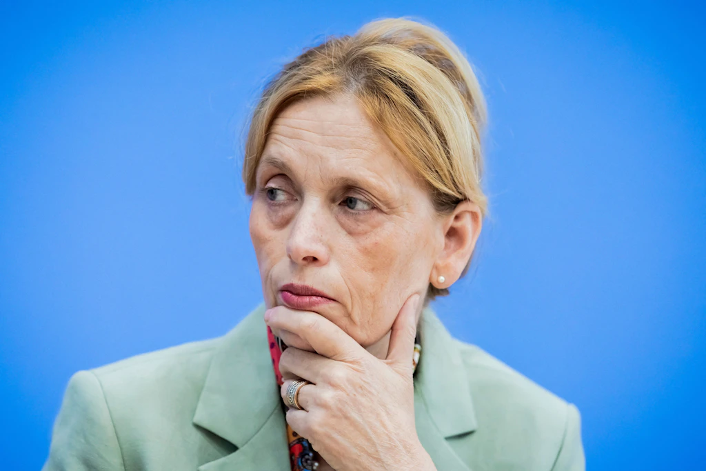 Bundesbildungsministerin Karin Prien (CDU) sieht bei der Qualität des deutschen Bildungssystems erheblichen Handlungsbedarf.