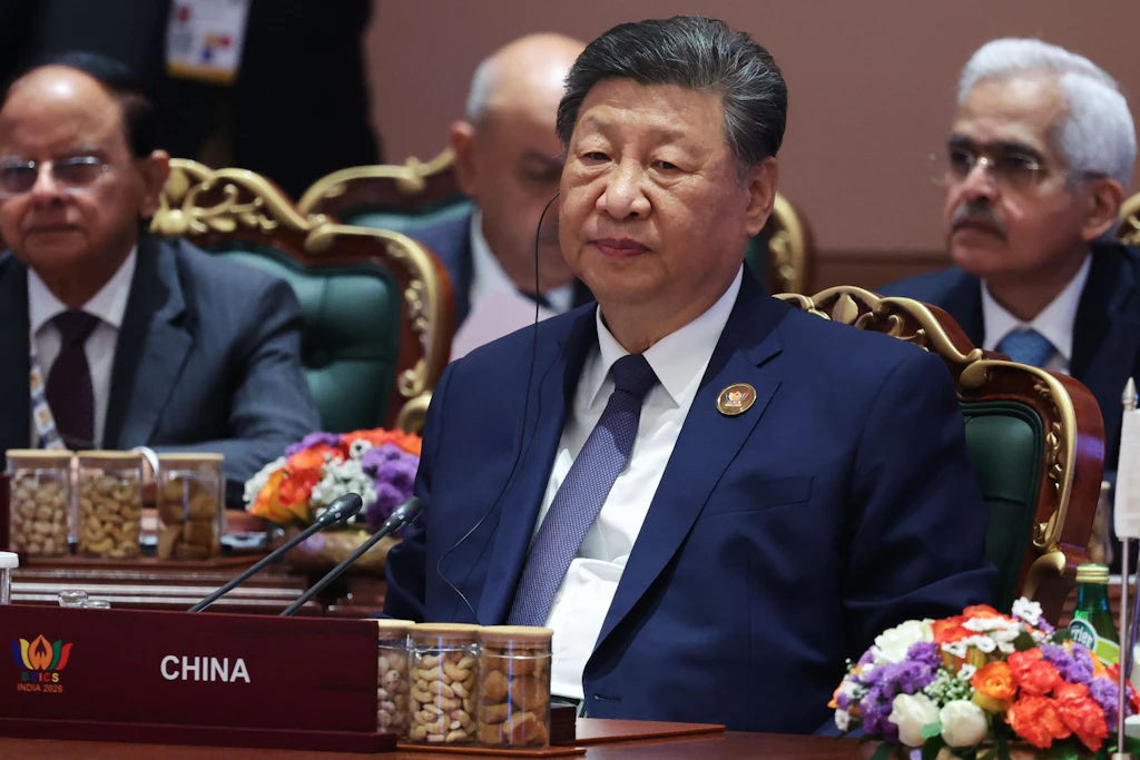 Der chinesische Präsident Xi Jinping nimmt an einer Sitzung im Rahmen des „Brics Plus Outreach“-Formats teil.
