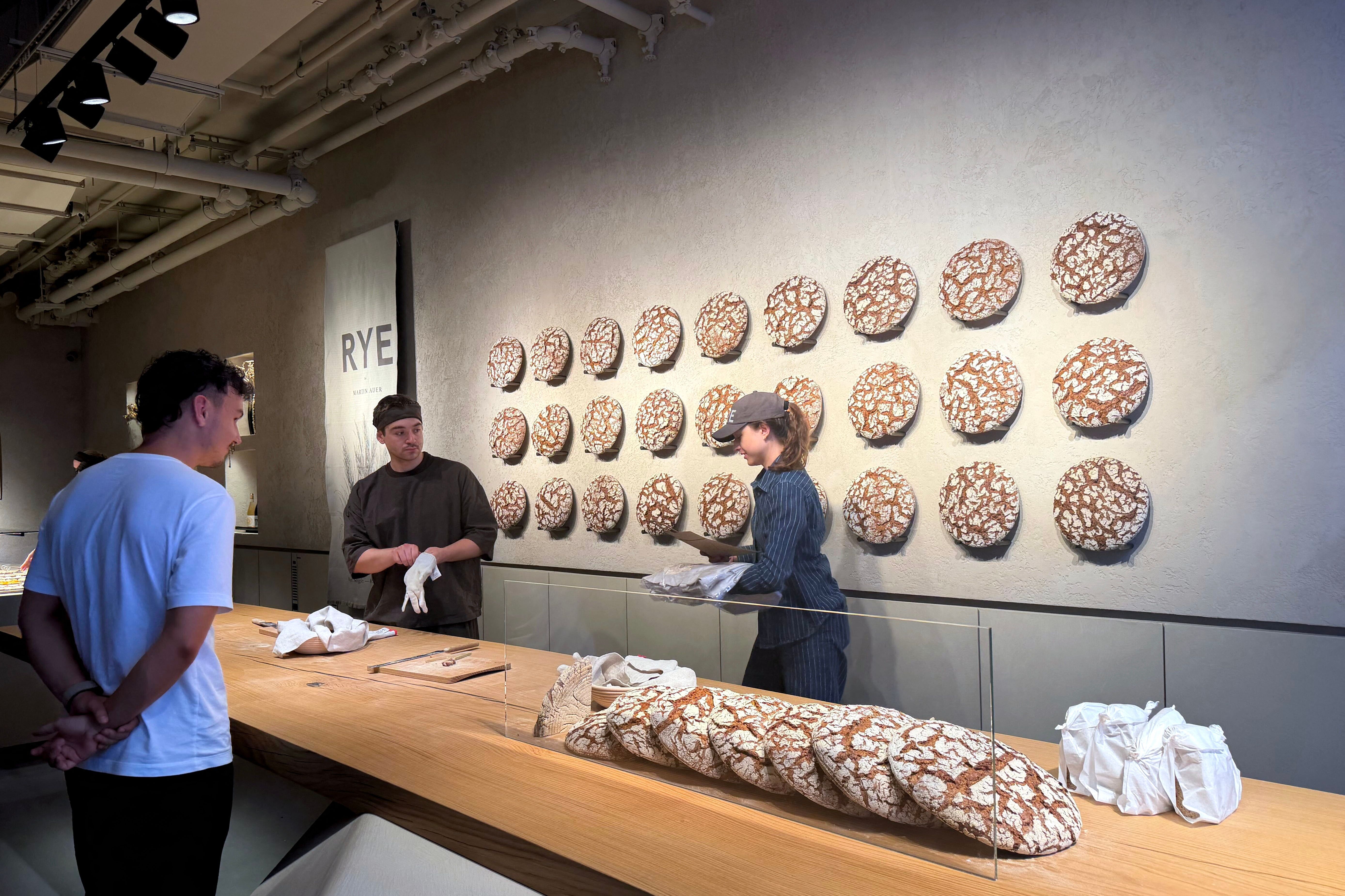 In diesem Laden gibt es nur ein Brot und es kostet 60 Dollar