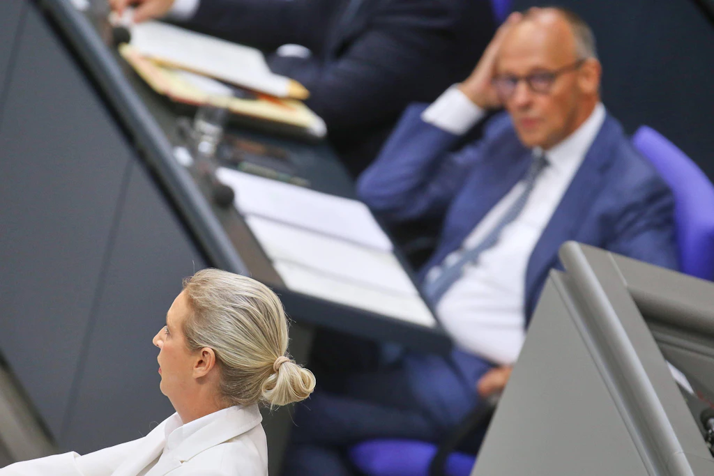 Die CDU fällt in einer YouGov-Umfrage auf ein neues Tief.