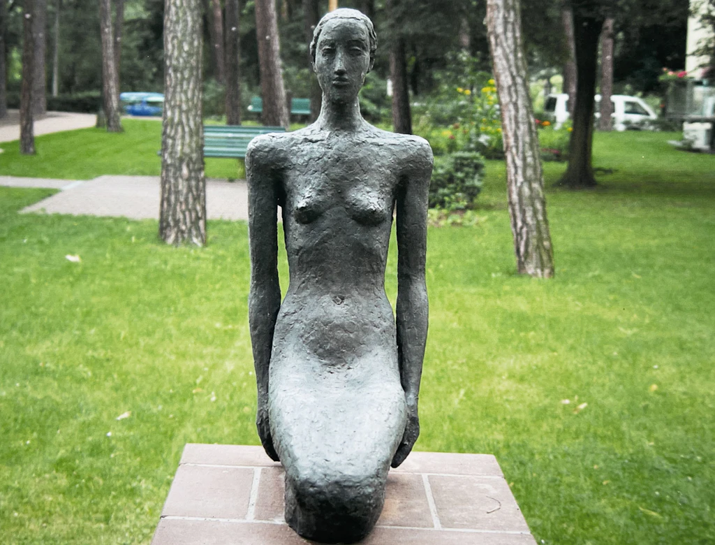 Carin Kreuzberg ist tot: Die Bildhauerin hinter Berlins stillen Bronzen