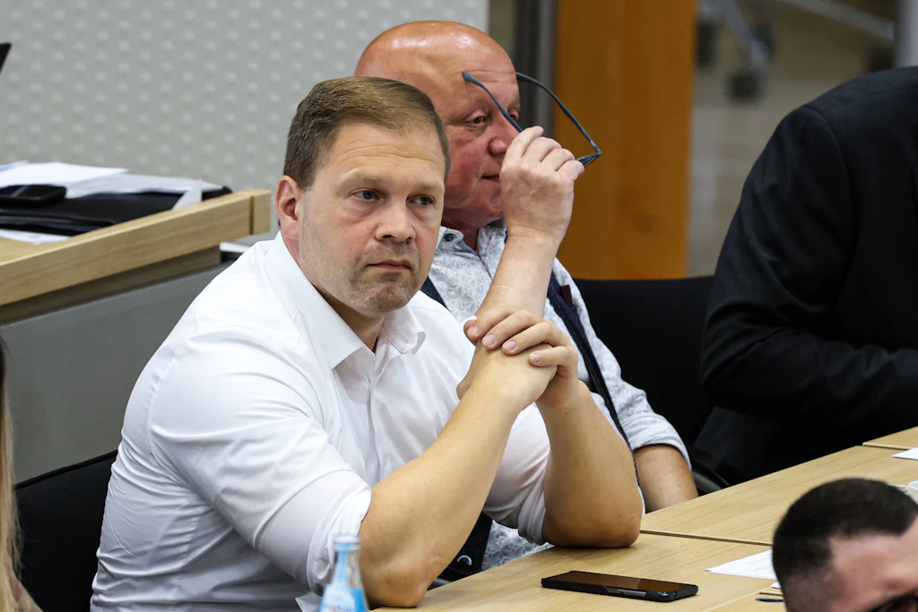 Steuert die Finanzen der Fraktion und steht wie Tillschneider einem Netzwerk um Björn Höcke nahe: Jan Moldenhauer, seit 2021 Landtagsabgeordneter. 
