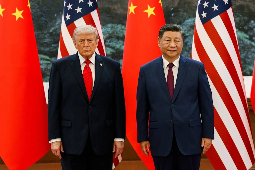 US-Präsident Donald Trump trifft Chinas Staatschef Xi Jinping am 15. Mai 2026 in Peking. „China klaut unsere KI“, lautet inzwischen der Vorwurf aus Washington.