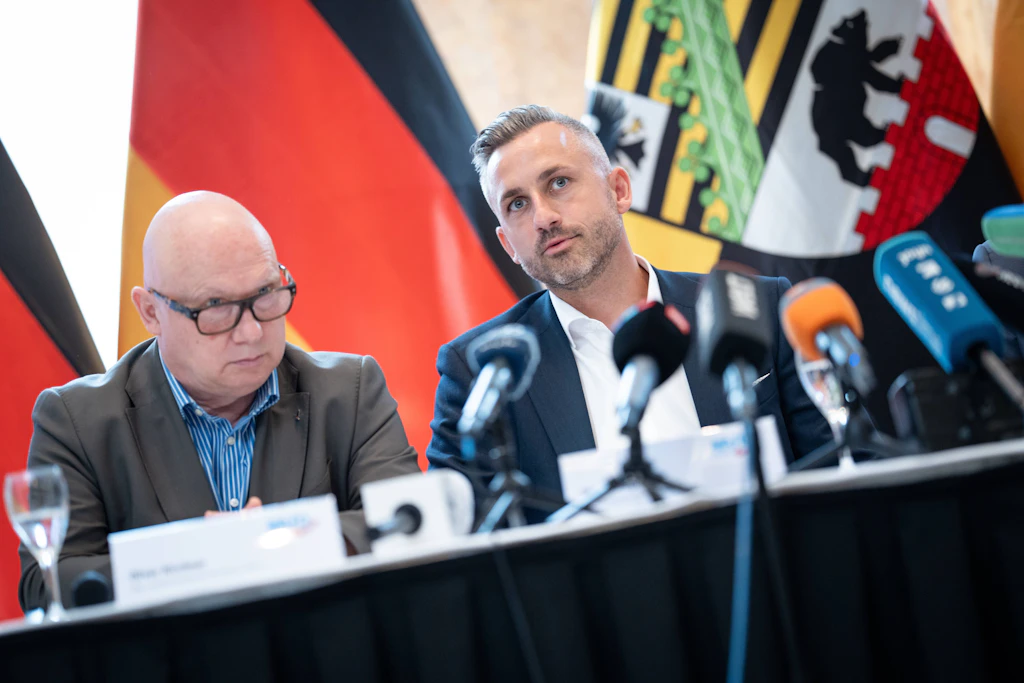 Führen die Fraktion bis auf Weiteres gemeinsam: Die AfD-Landespolitiker Ulrich Siegmund (r.) und Oliver Kirchner. 
