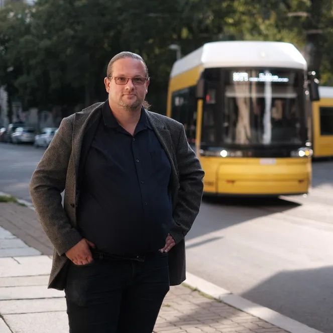 „Die vergangene Legislatur hinterlässt einen Scherbenhaufen“: Fahrgastlobby rechnet vor der Wahl mit der Verkehrspolitik ab