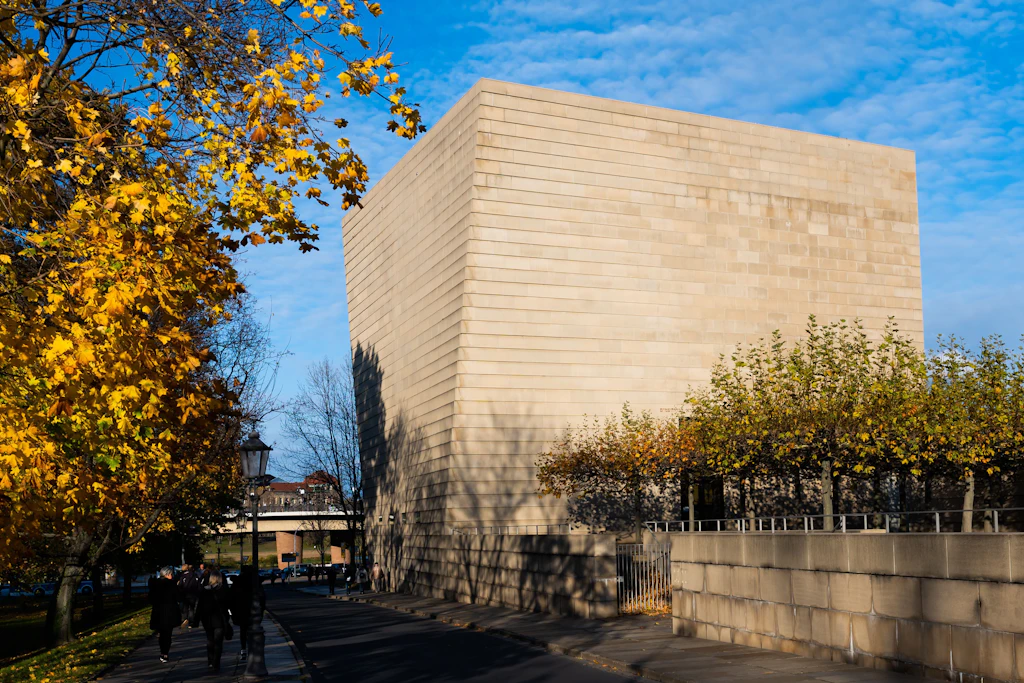 Sichtbares jüdisches Leben: Die Synagoge in Dresden wurde umgebaut - auch sicherheitstechnisch.