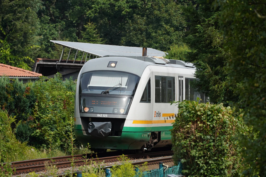 400 Meter Kabel beschädigt: Kupferdiebe legen Bahnverkehr lahm