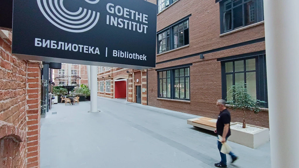 Das Goethe-Institut in Moskau: Nachdem die Bundesregierung den Vertragsrahmen für das Russische Haus in Berlin gekündigt hatte, ordnete der Kreml als Reaktion die Schließung der Goethe-Institute an.