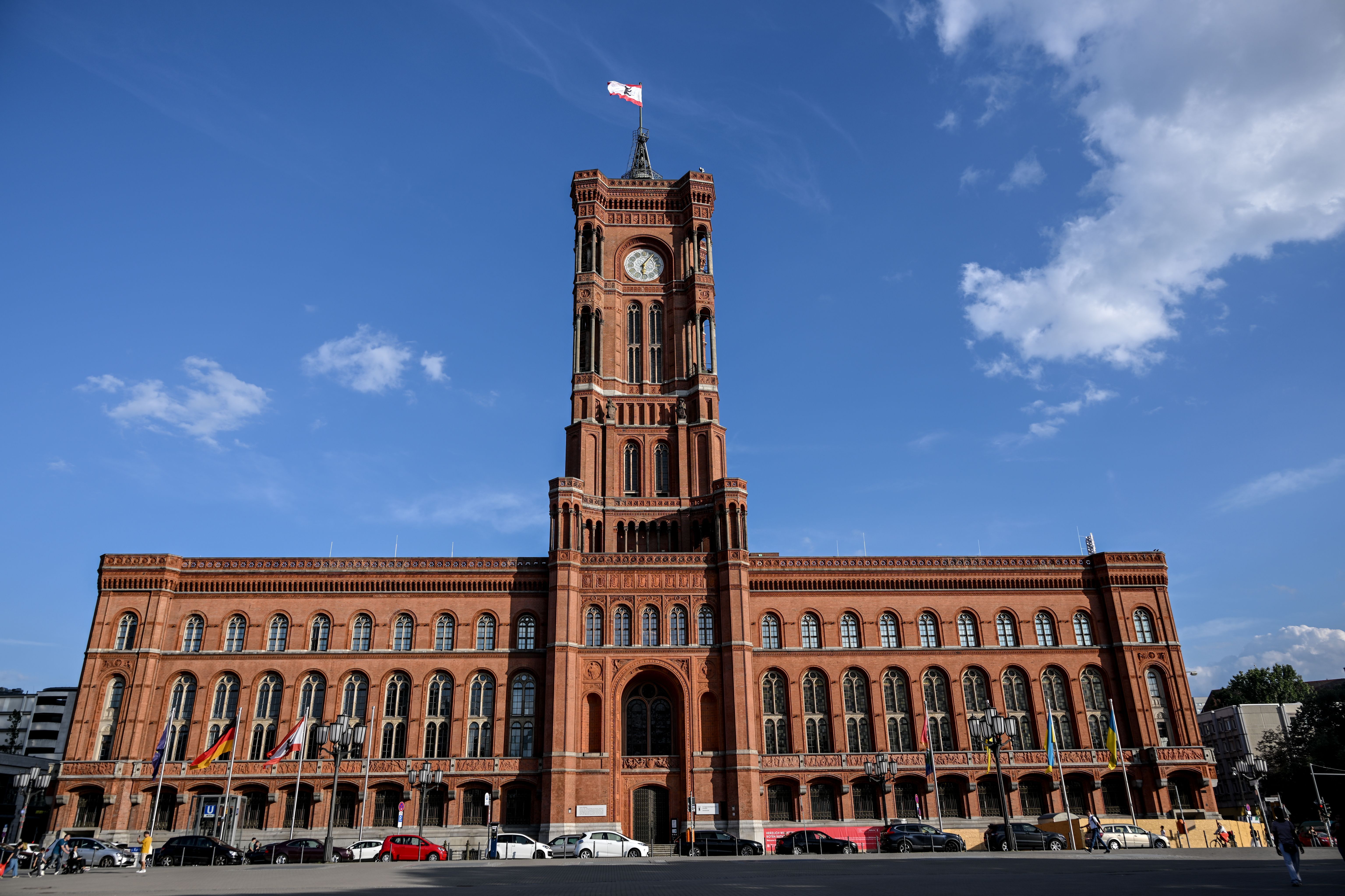 Panne im Wahlkampf: Werbespot der Berliner Linken zeigt falsches Rathaus