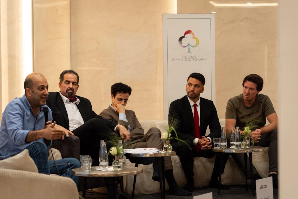Palästina und Islamismus: Parteienvertreter diskutieren in einer Berliner Moschee