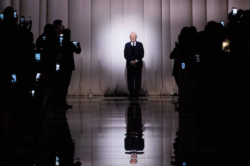 Giorgio Armani auf der Pariser Fashion Week 2023. Bis ins hohe Alter führte er sein Unternehmen – kreativ wie unternehmerisch.