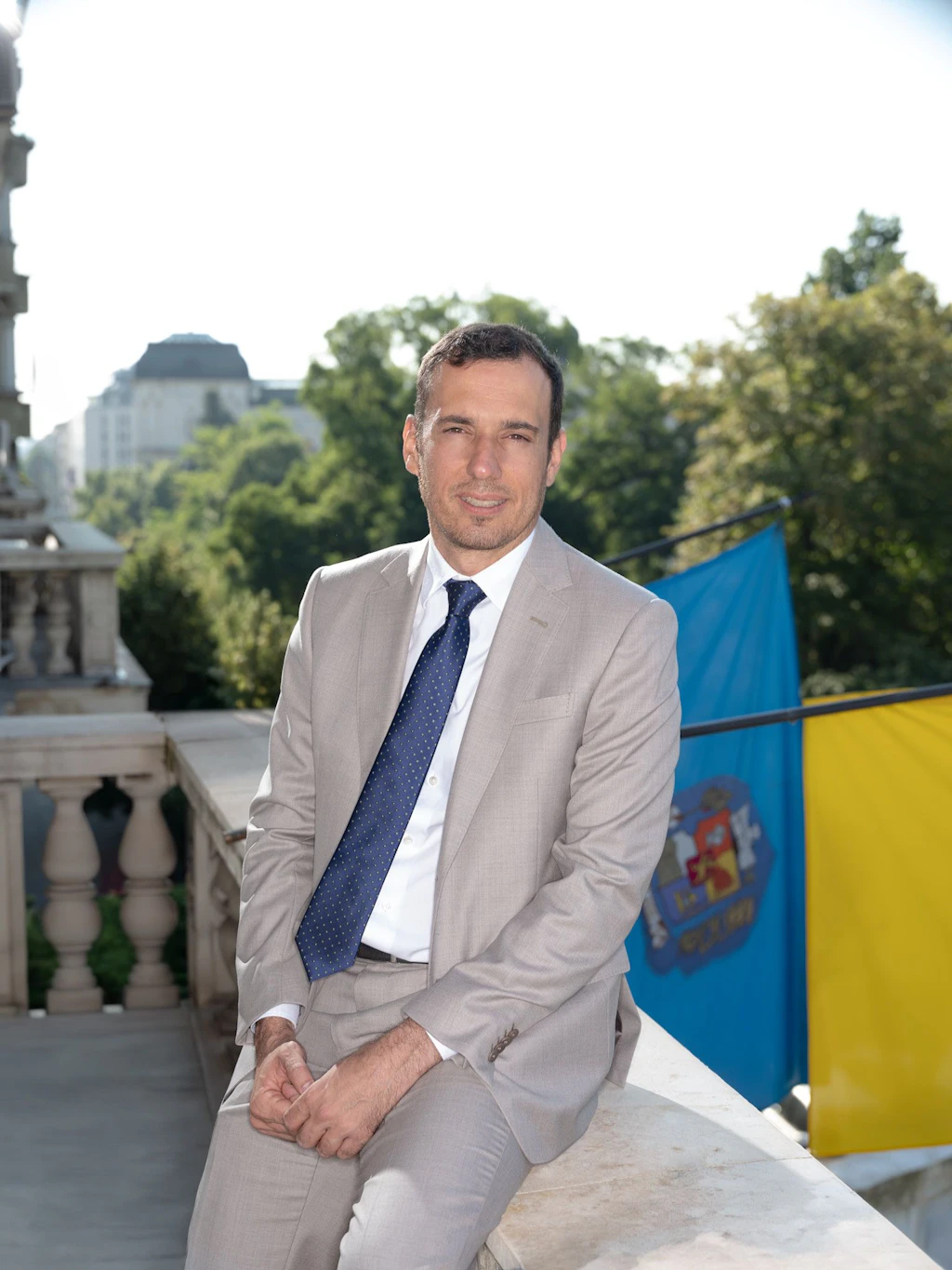 Verzicht auf das Gehalt für das gemeinnützige Wohl: Bürgermeister Vassil Terziev investiert in Schulen, Transparenz und die Infrastruktur seiner Heimatstadt.