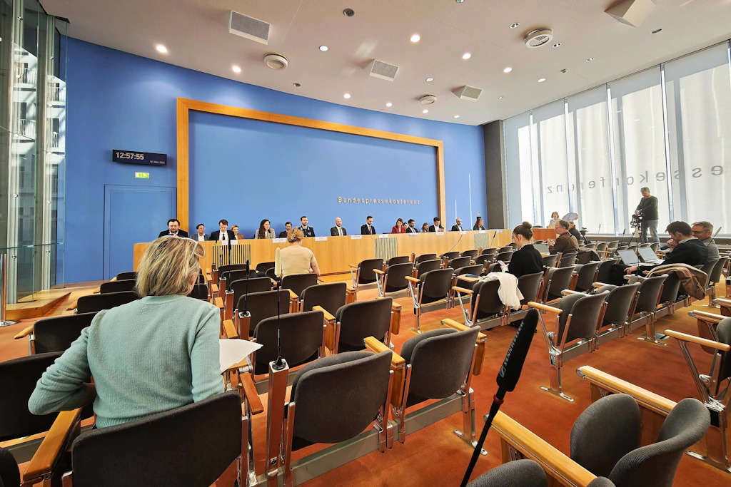 „Kein primäres Aufklärungsziel“: Wie Bundesregierung Verfassungsschutz-Zugriff auf Krankenakten kleinredet