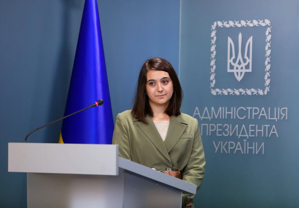 „Trägt nicht zum Frieden in der Ukraine bei“: EU verwehrt Selenskyjs Ex-Sprecherin den Zugang