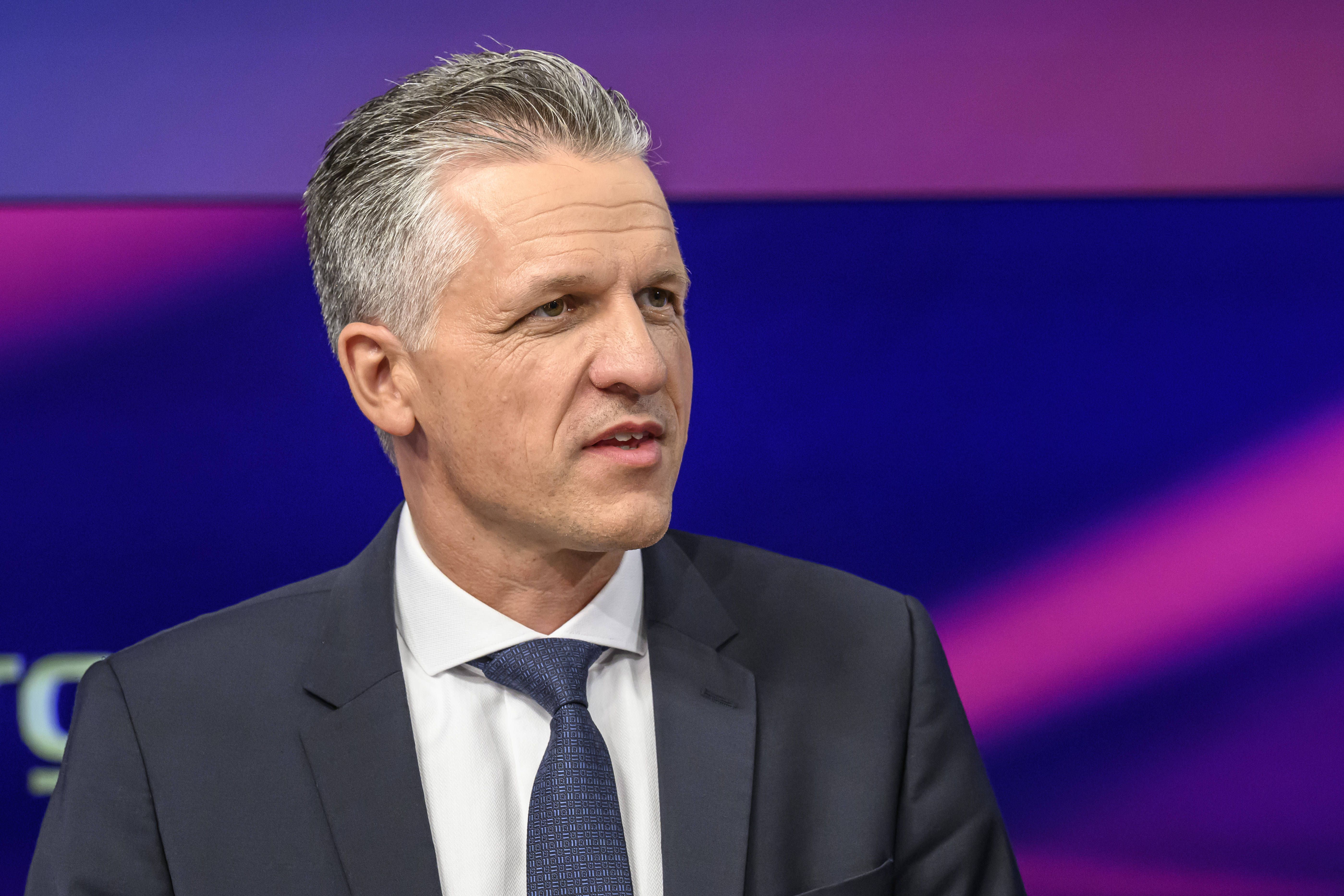 „Wenn die Landtagswahlen granatenmäßig schiefgehen?“ Maischberger konfrontiert CDU-Politiker