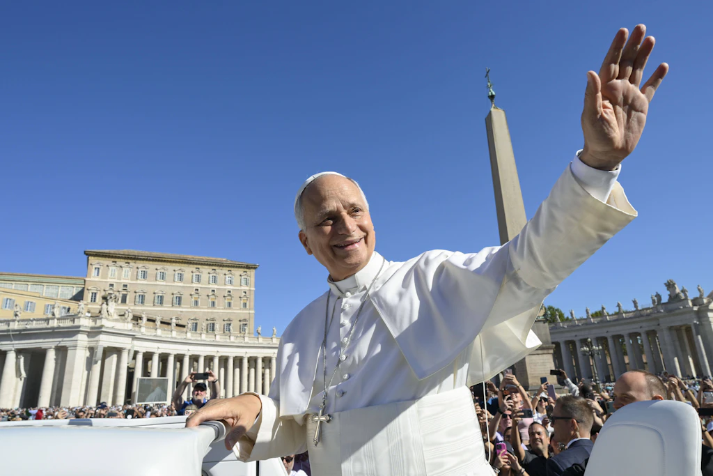 Papst Leo XIV. bei seiner wöchentlichen Audienz auf dem Petersplatz (Archivbild): Erstmals könnte mit „Green Lava“ eine Filmproduktion hier aus dem Vatikanstaat bei den Oscars gewinnen.