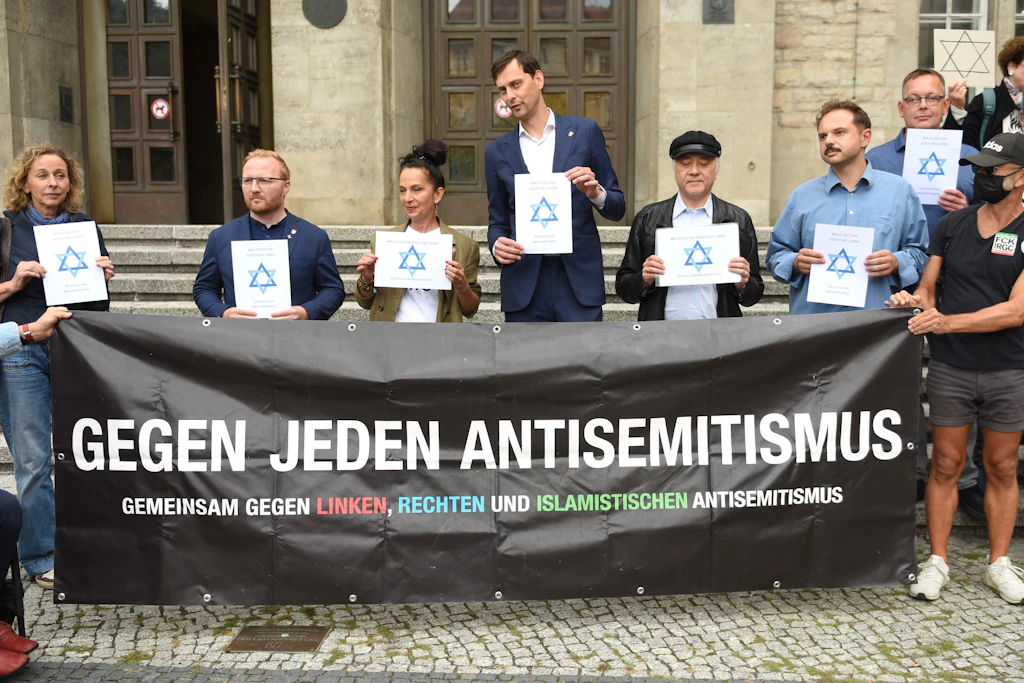 „Berlin trägt Davidstern“ – Kundgebung in Neukölln gegen Antisemitismus