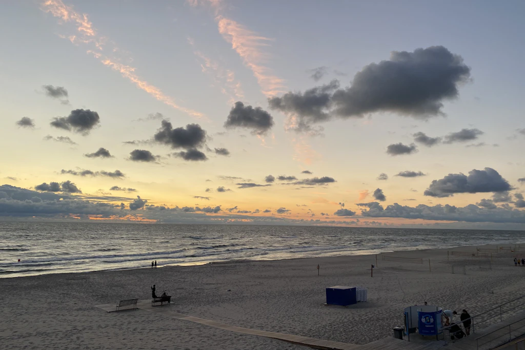 Strand so weit, das Auge reicht: 100 Kilometer Küstenlinie verbinden Litauen mit der Ostsee