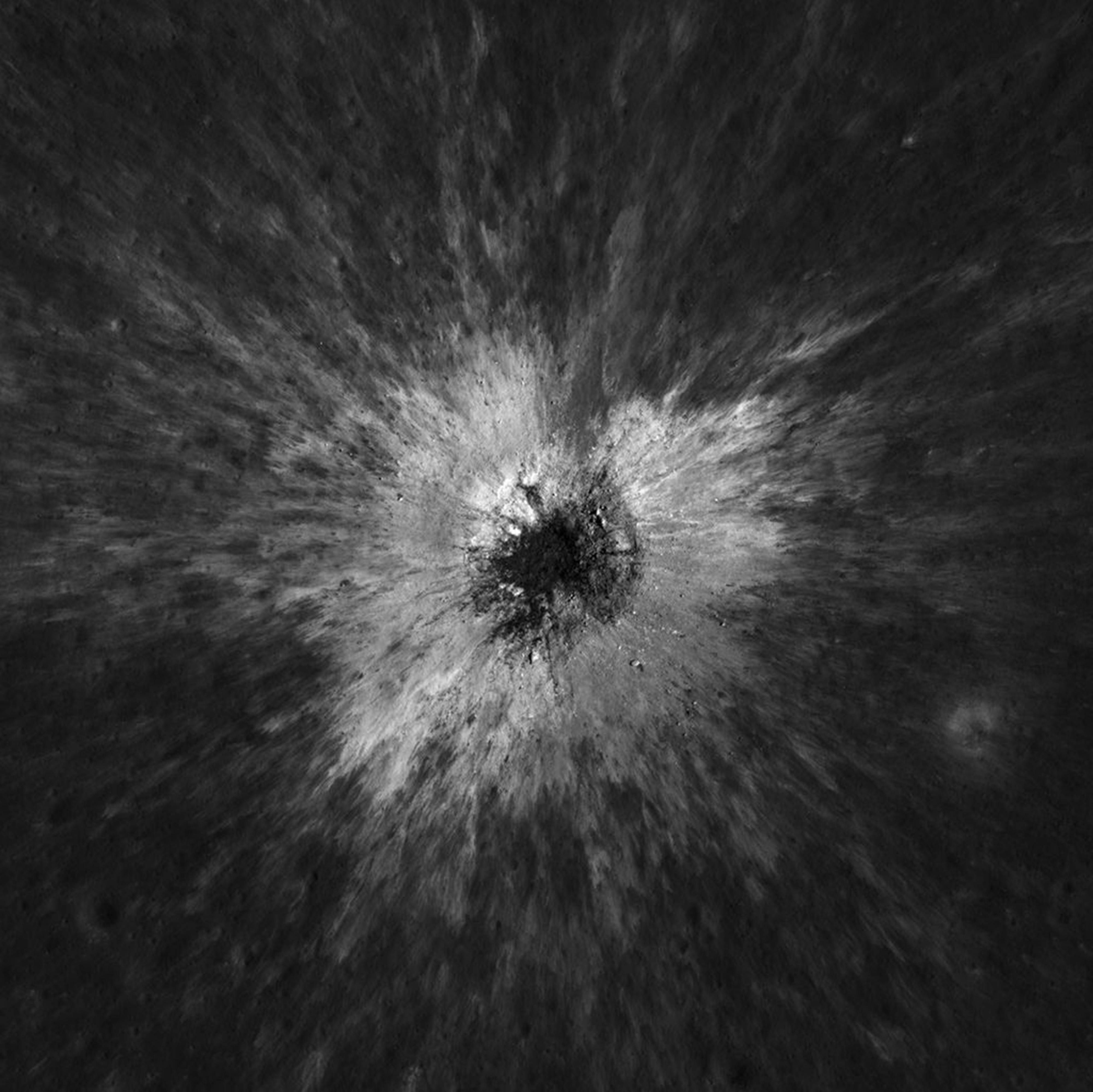 Jahrhundert-Einschlag auf dem Mond: Nasa zeigt 222 Meter großen Krater