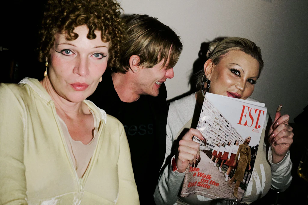 Ein erster Blick ins neue Lifestyle-Supplement der Ostdeutschen Medienholding: Gigi Spelsberg, Filip Berg und Ivana Vladislava